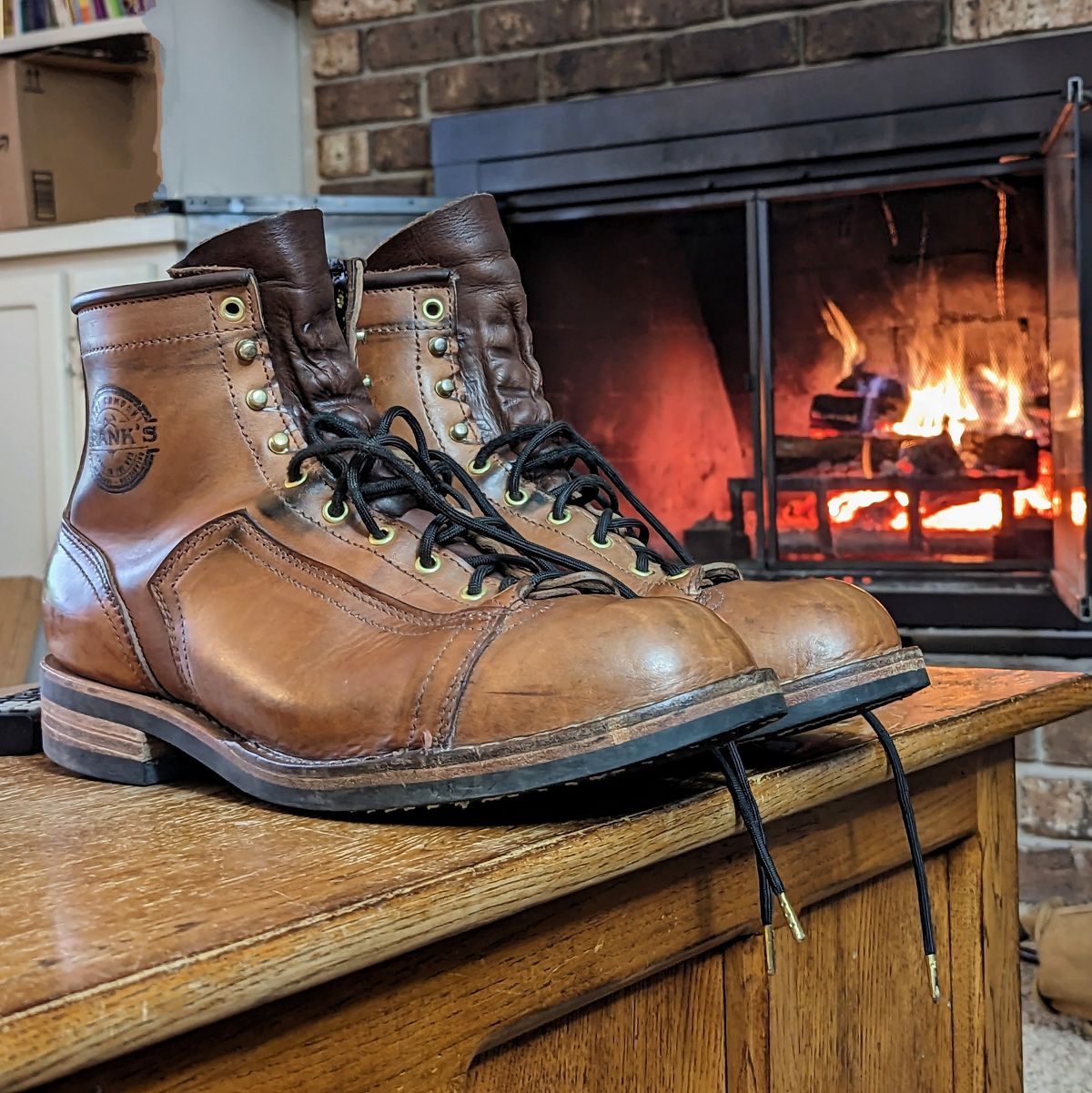 Photo by theworkwearkit on January 20, 2023 of the Frank's Boots Lace-To-Toe in Horween Russet Horsehide Strips.