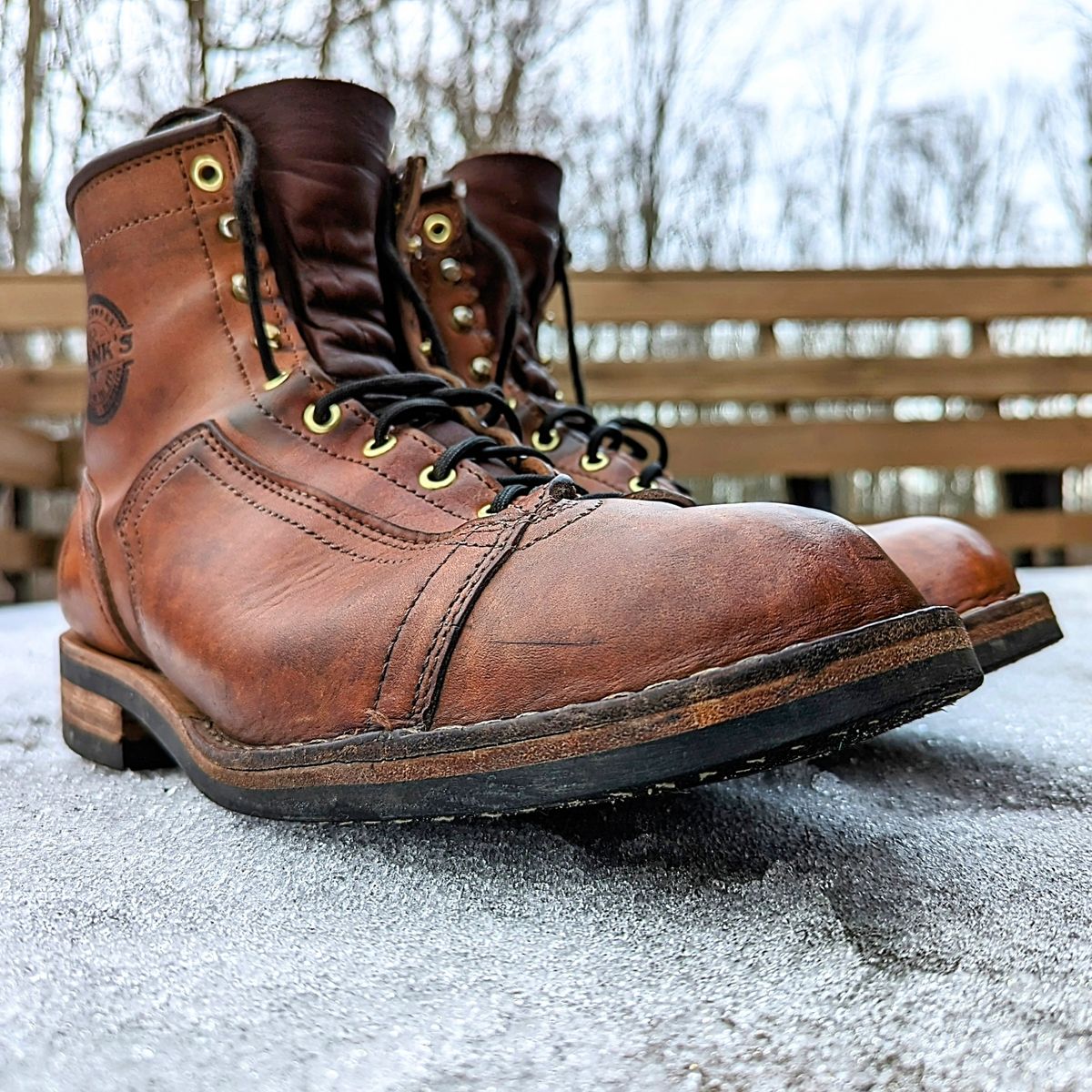 Photo by theworkwearkit on March 1, 2023 of the Frank's Boots Lace-To-Toe in Horween Russet Horsehide Strips.