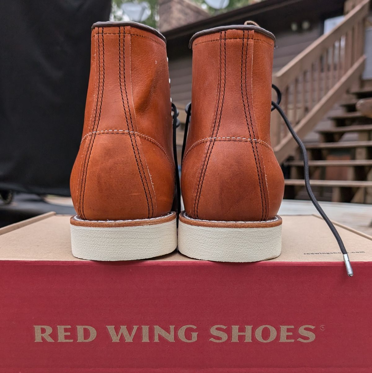 Photo by workwearfit on October 1, 2024 of the Red Wing 875 in Red Wing / Brown.