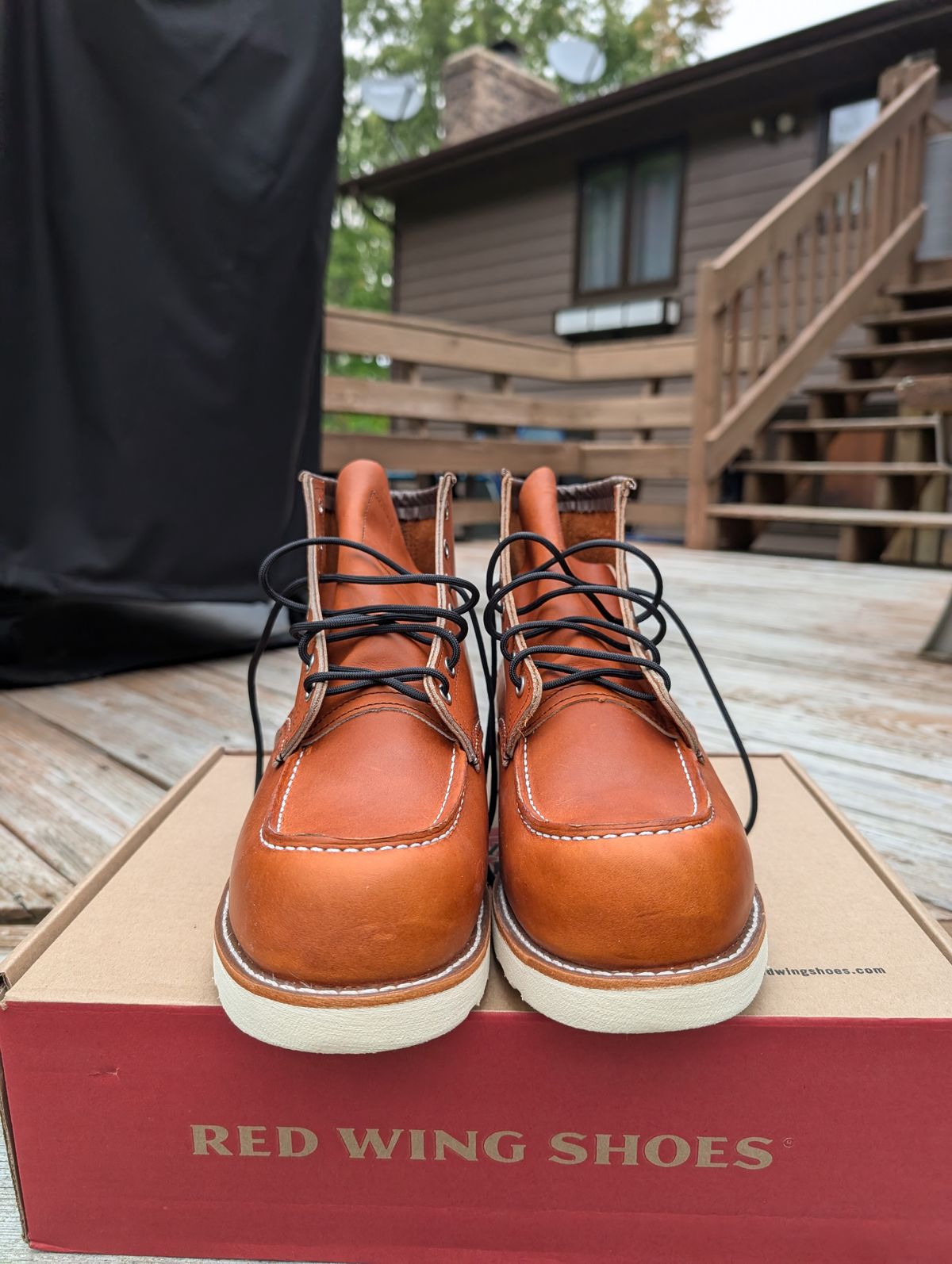 Photo by workwearfit on October 1, 2024 of the Red Wing 875 in Red Wing / Brown.
