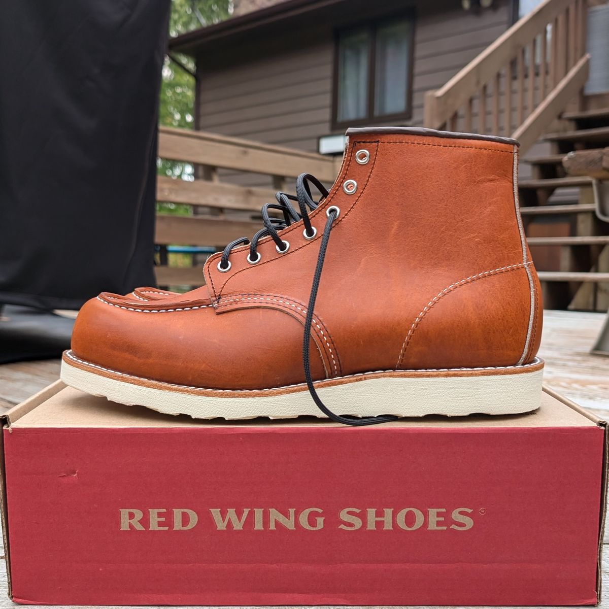Photo by workwearfit on October 1, 2024 of the Red Wing 875 in Red Wing / Brown.