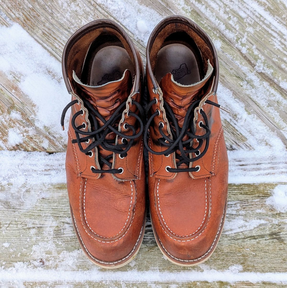 Photo by theworkwearkit on December 3, 2024 of the Red Wing 875 in Red Wing / Brown.