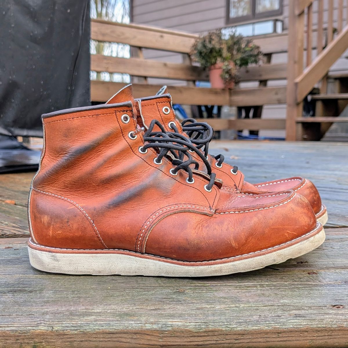 Photo by theworkwearkit on January 5, 2025 of the Red Wing 875 in Red Wing / Brown.