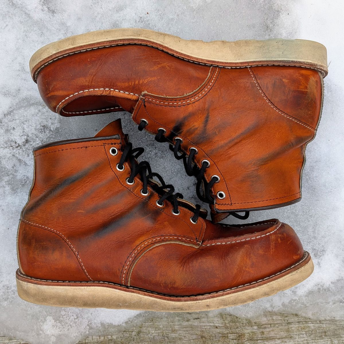 Photo by theworkwearkit on February 5, 2025 of the Red Wing 875 in Red Wing / Brown.