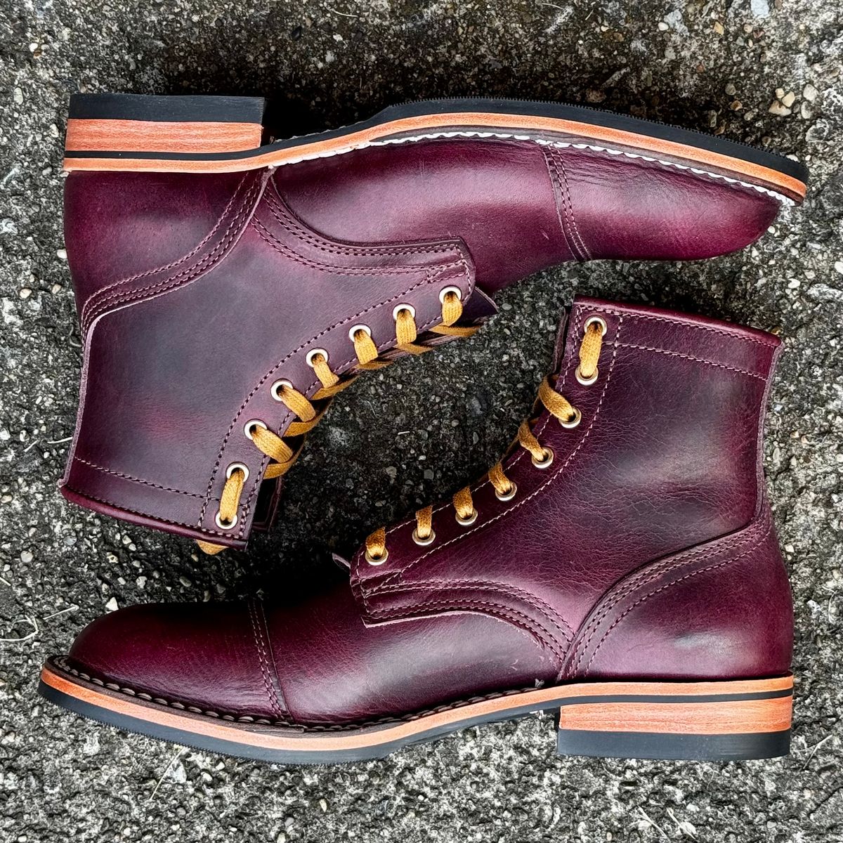 Photo by Leetsalot on October 3, 2025 of the Nicks x Parkhurst V1 in Horween Color 8 Cypress.