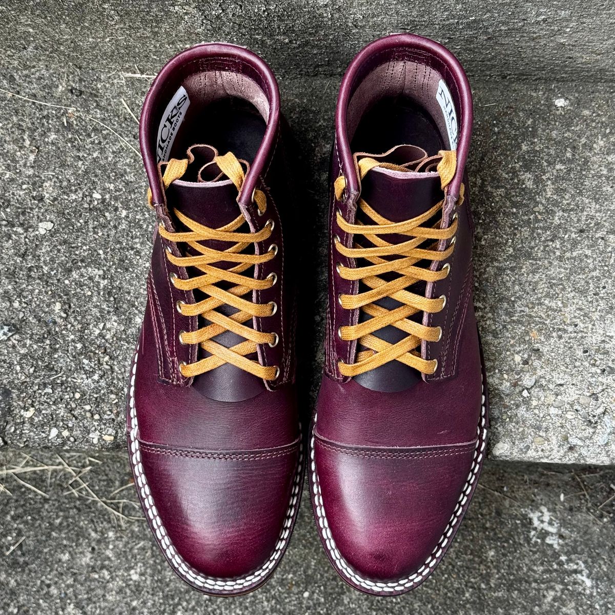 Photo by Leetsalot on October 3, 2025 of the Nicks x Parkhurst V1 in Horween Color 8 Cypress.