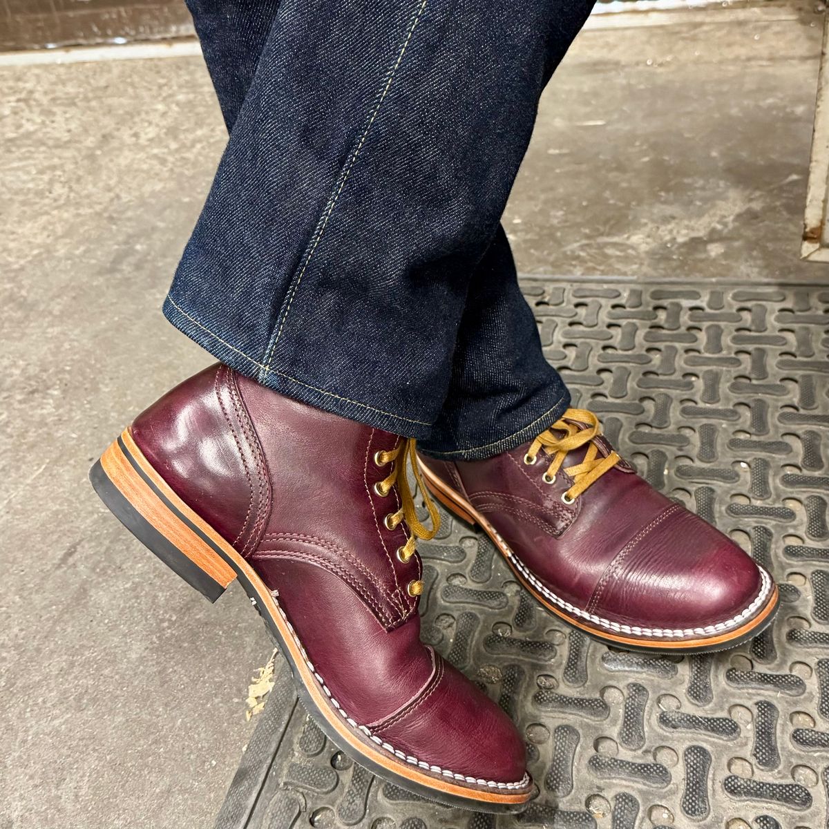 Photo by Leetsalot on October 17, 2025 of the Nicks x Parkhurst V1 in Horween Color 8 Cypress.