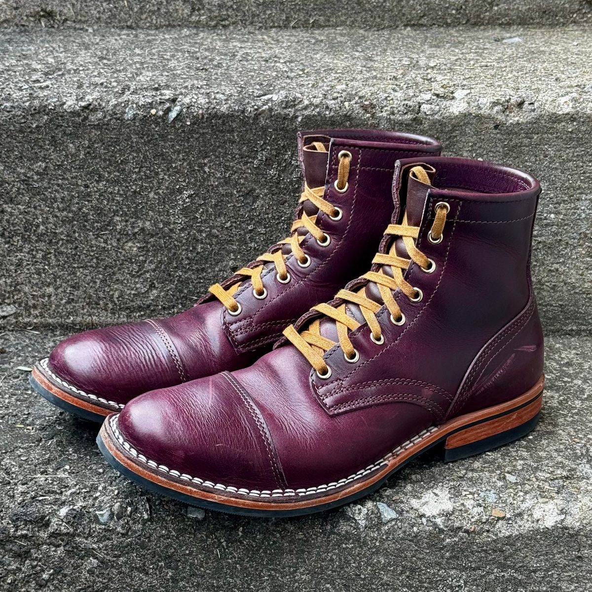 Photo by Leetsalot on November 5, 2025 of the Nicks x Parkhurst V1 in Horween Color 8 Cypress.