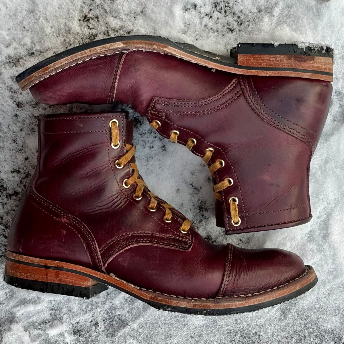 Photo by Leetsalot on January 5, 2026 of the Nicks x Parkhurst V1 in Horween Color 8 Cypress.