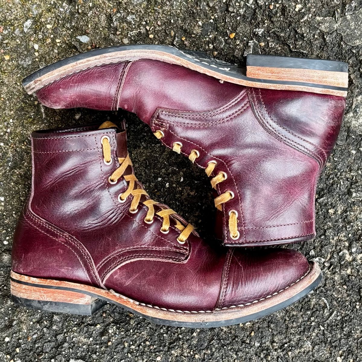 Photo by Leetsalot on March 5, 2026 of the Nicks x Parkhurst V1 in Horween Color 8 Cypress.