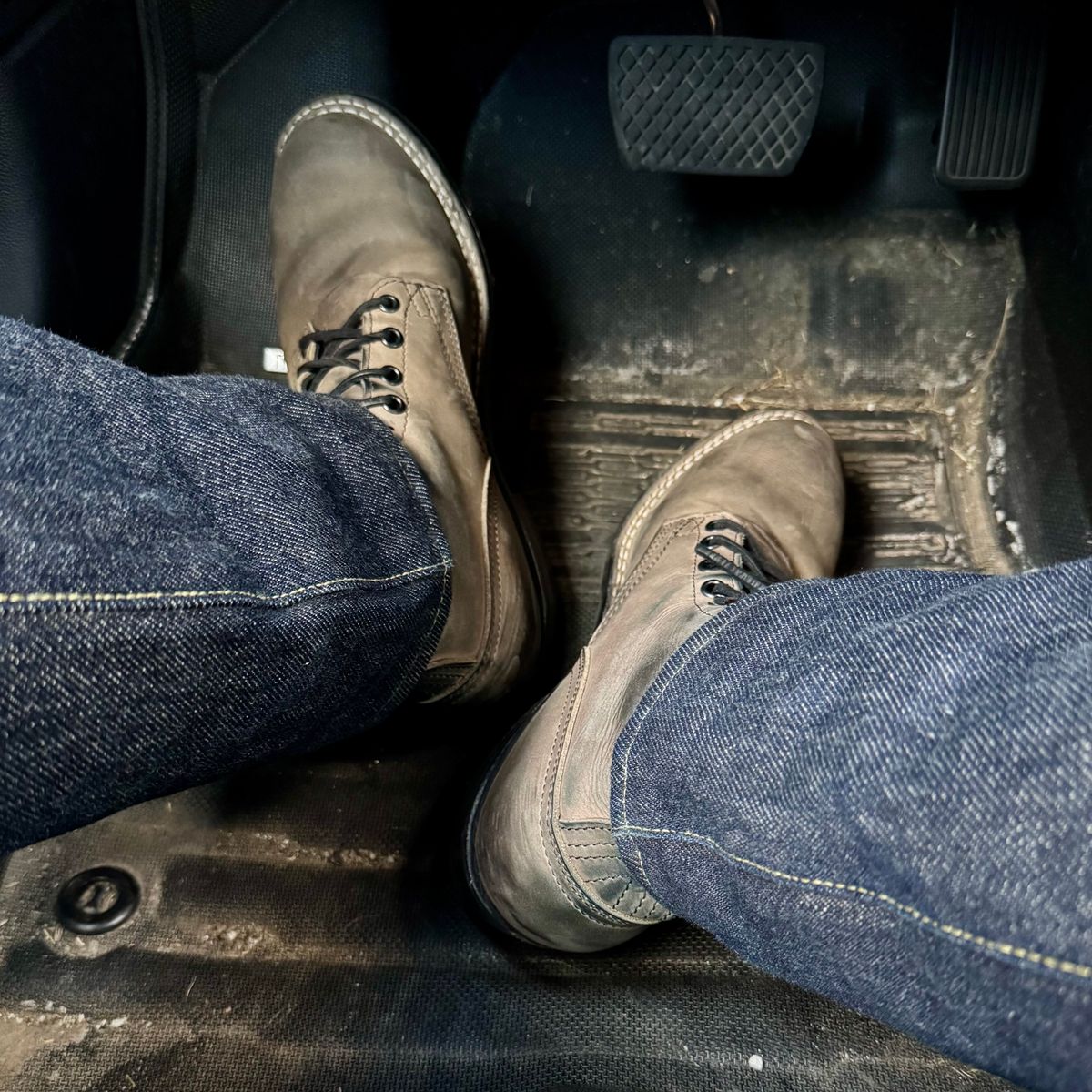 Photo by Leetsalot on August 29, 2025 of the Nicks MTO in Horween Steel Predator.