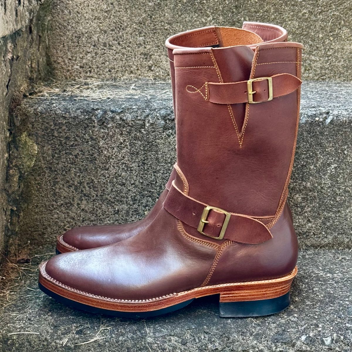 Photo by Leetsalot on October 1, 2025 of the Fortis Boots Tapak 2.0 Engineer Boots in Indonesian Medium Brown Pull Up.