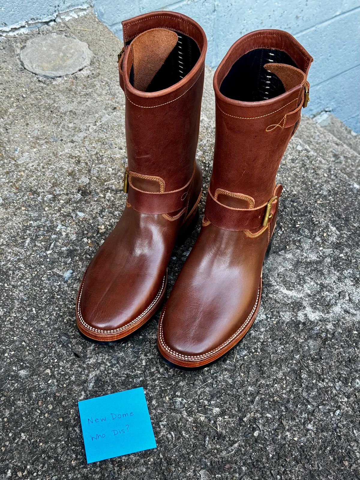 Photo by Leetsalot on October 1, 2025 of the Fortis Boots Tapak 2.0 Engineer Boots in Indonesian Medium Brown Pull Up.