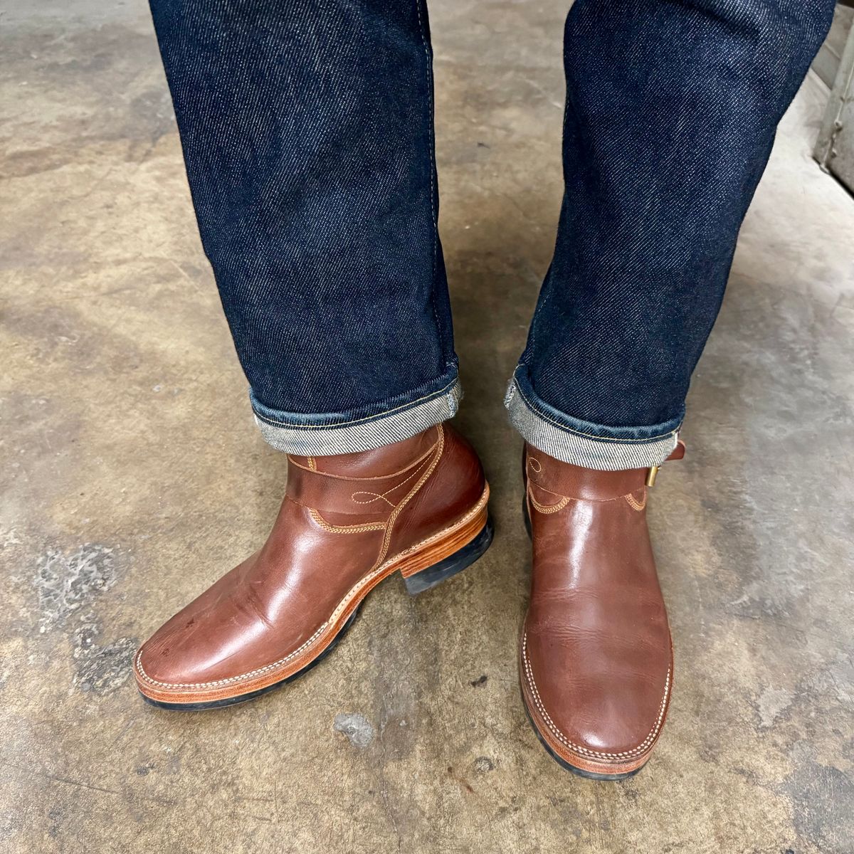 Photo by Leetsalot on November 1, 2025 of the Fortis Boots Tapak 2.0 Engineer Boots in Indonesian Medium Brown Pull Up.