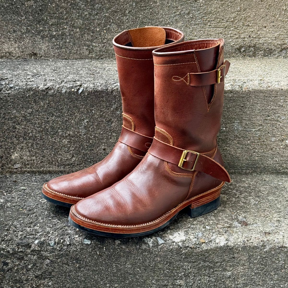 Photo by Leetsalot on November 5, 2025 of the Fortis Boots Tapak 2.0 Engineer Boots in Indonesian Medium Brown Pull Up.