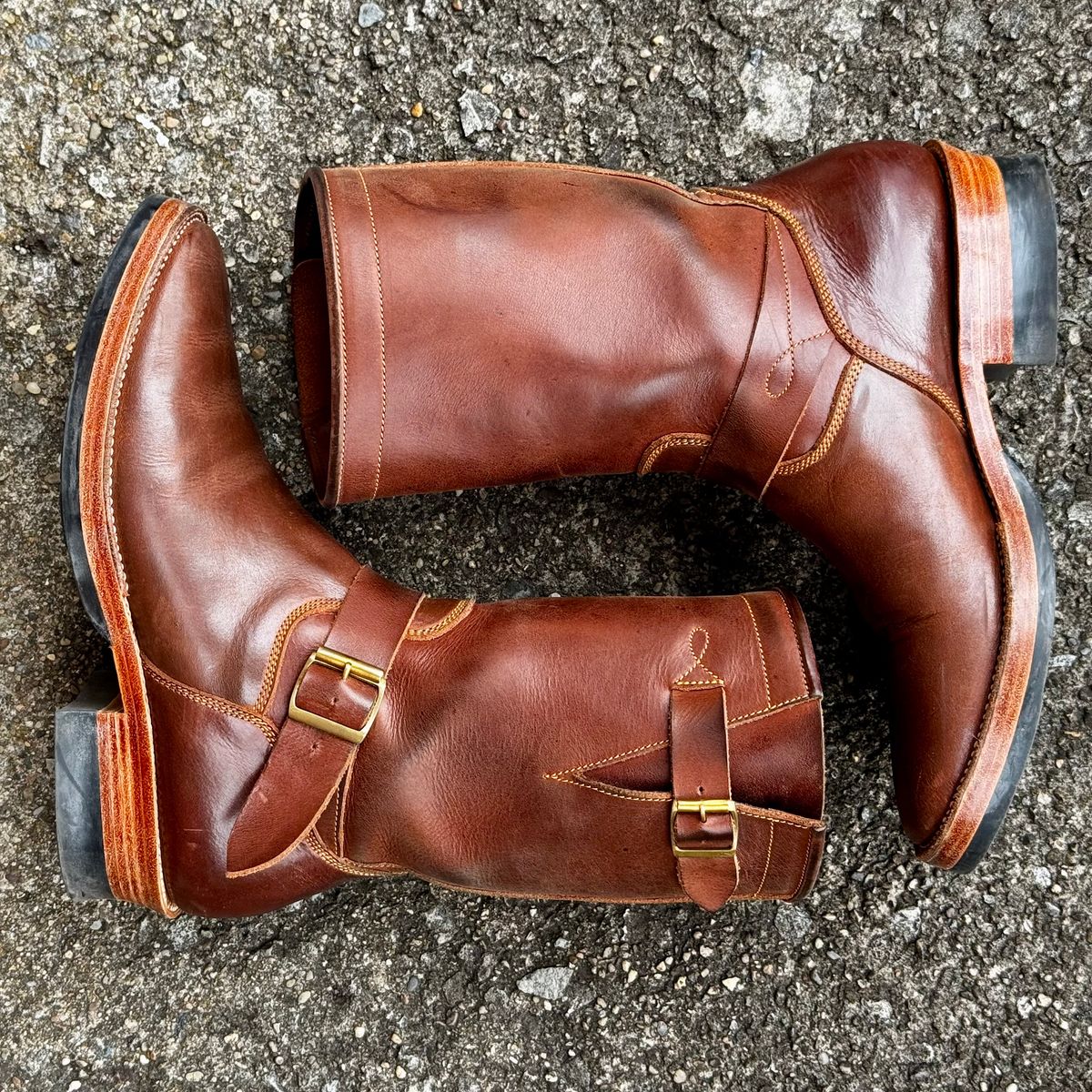 Photo by Leetsalot on November 5, 2025 of the Fortis Boots Tapak 2.0 Engineer Boots in Indonesian Medium Brown Pull Up.