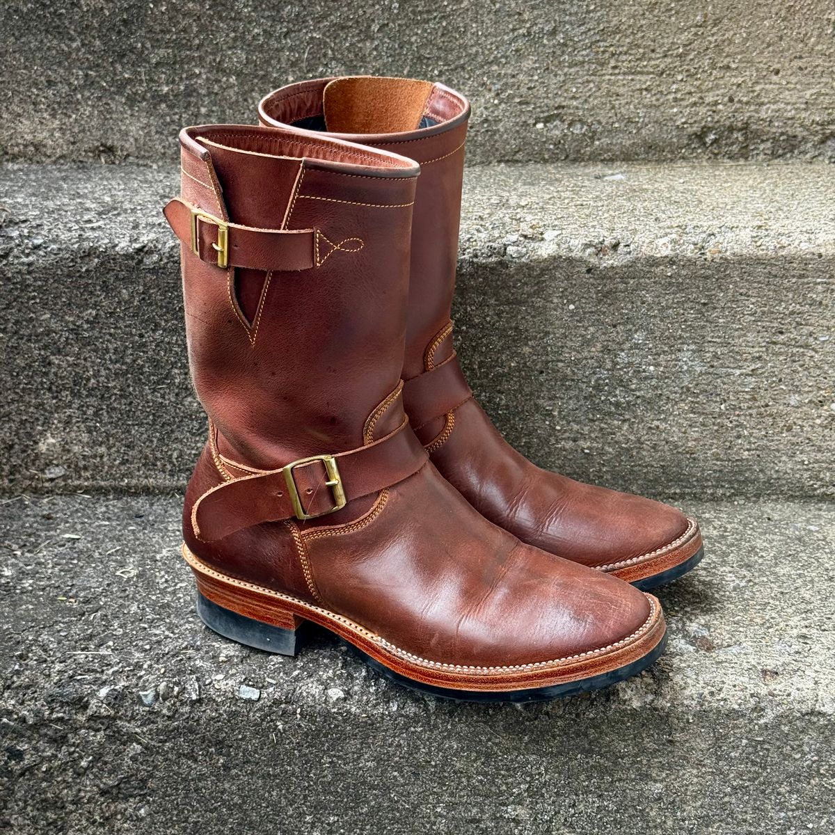 Photo by Leetsalot on November 5, 2025 of the Fortis Boots Tapak 2.0 Engineer Boots in Indonesian Medium Brown Pull Up.