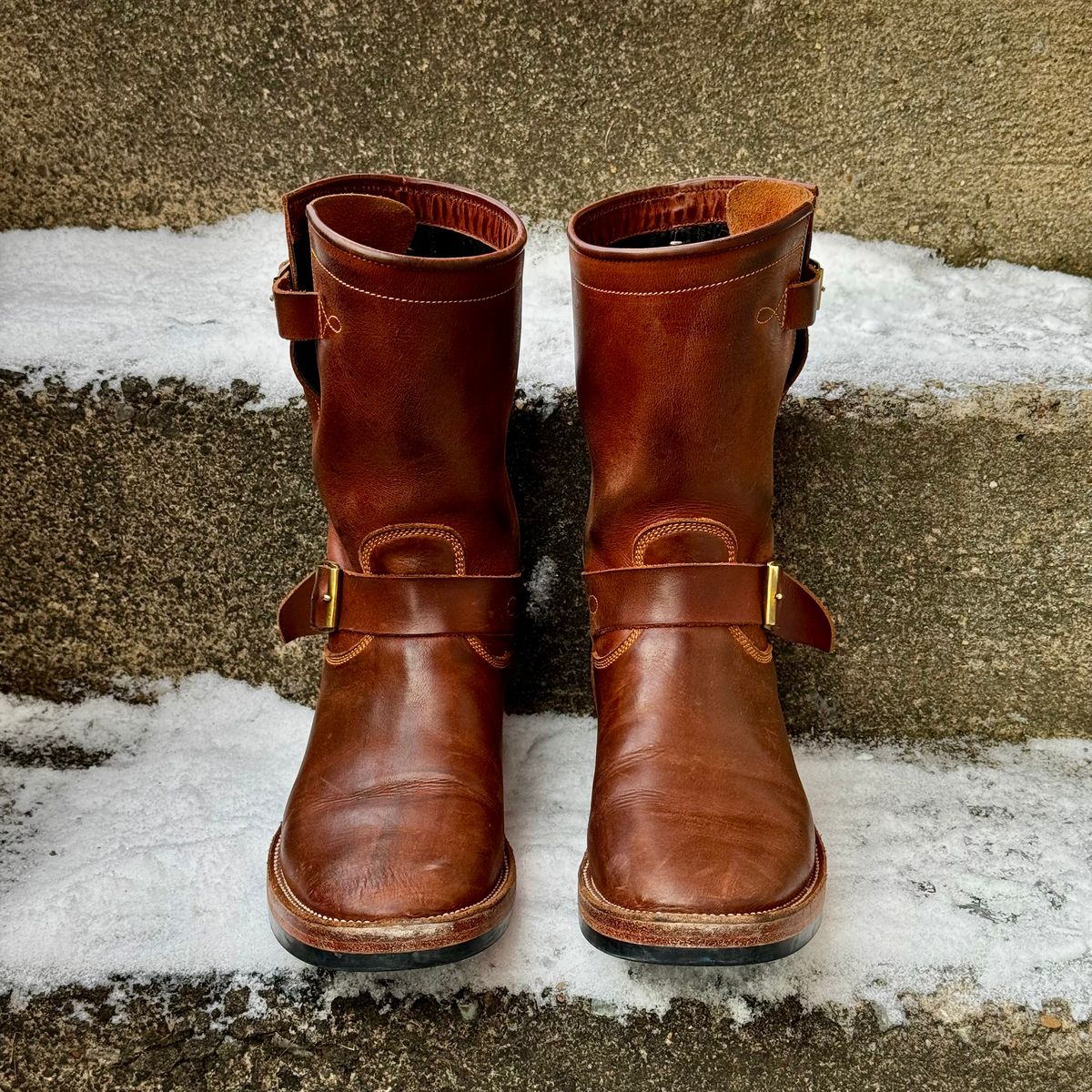 Photo by Leetsalot on January 5, 2026 of the Fortis Boots Tapak 2.0 Engineer Boots in Indonesian Medium Brown Pull Up.