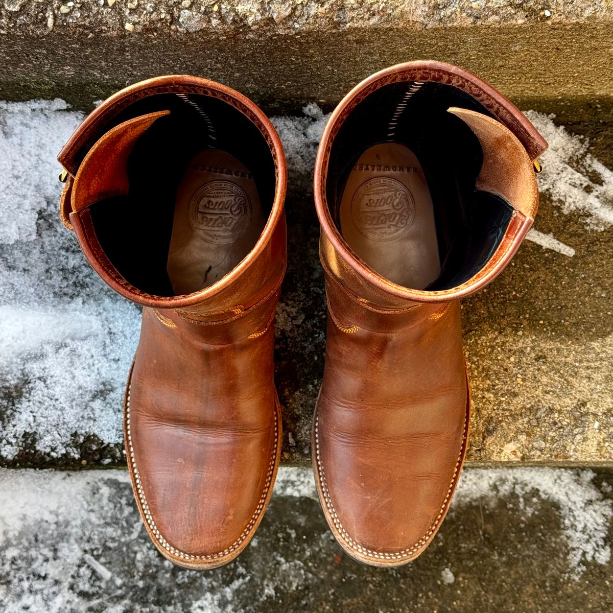 Photo by Leetsalot on February 4, 2026 of the Fortis Boots Tapak 2.0 Engineer Boots in Indonesian Medium Brown Pull Up.