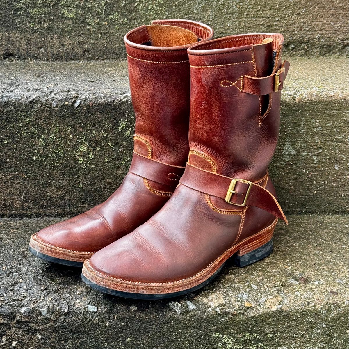 Photo by Leetsalot on March 5, 2026 of the Fortis Boots Tapak 2.0 Engineer Boots in Indonesian Medium Brown Pull Up.