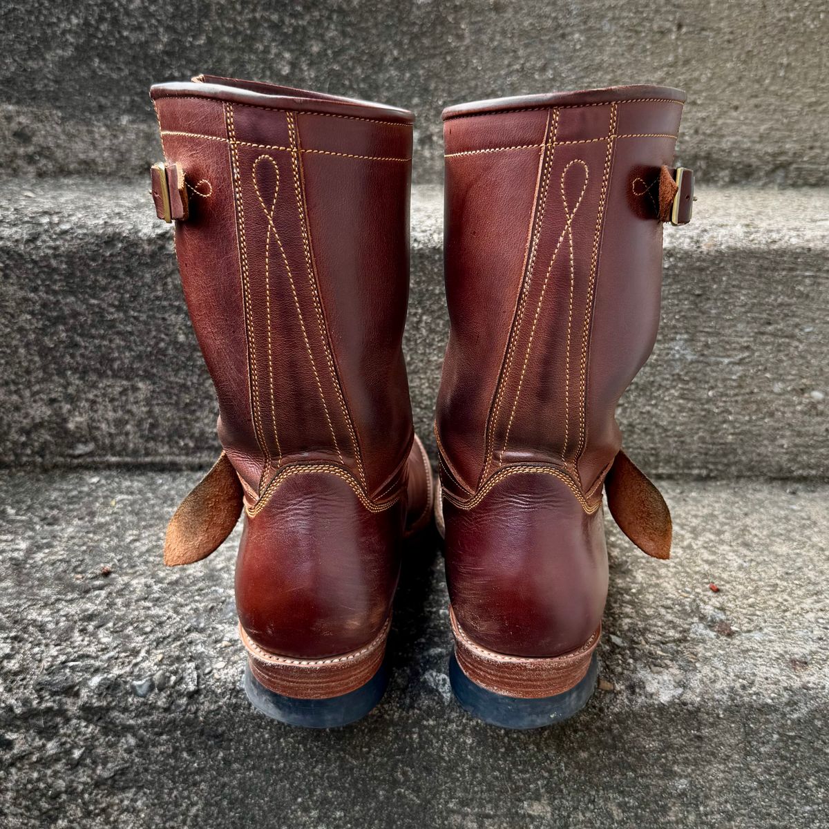 Photo by Leetsalot on April 4, 2026 of the Fortis Boots Tapak 2.0 Engineer Boots in Indonesian Medium Brown Pull Up.