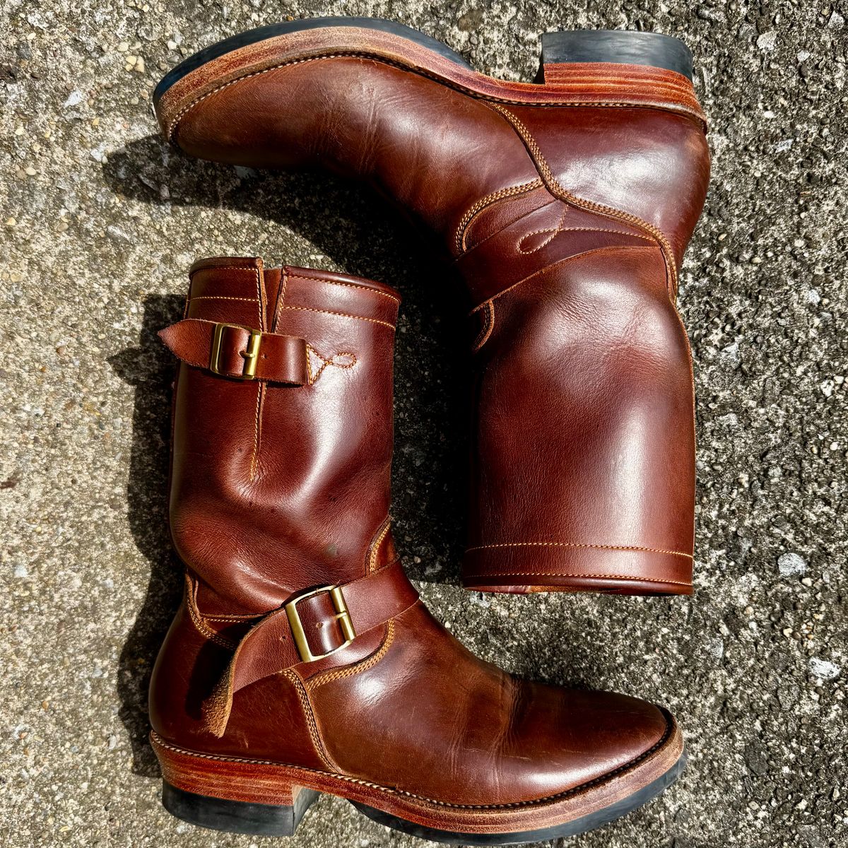 Photo by Leetsalot on April 4, 2026 of the Fortis Boots Tapak 2.0 Engineer Boots in Indonesian Medium Brown Pull Up.