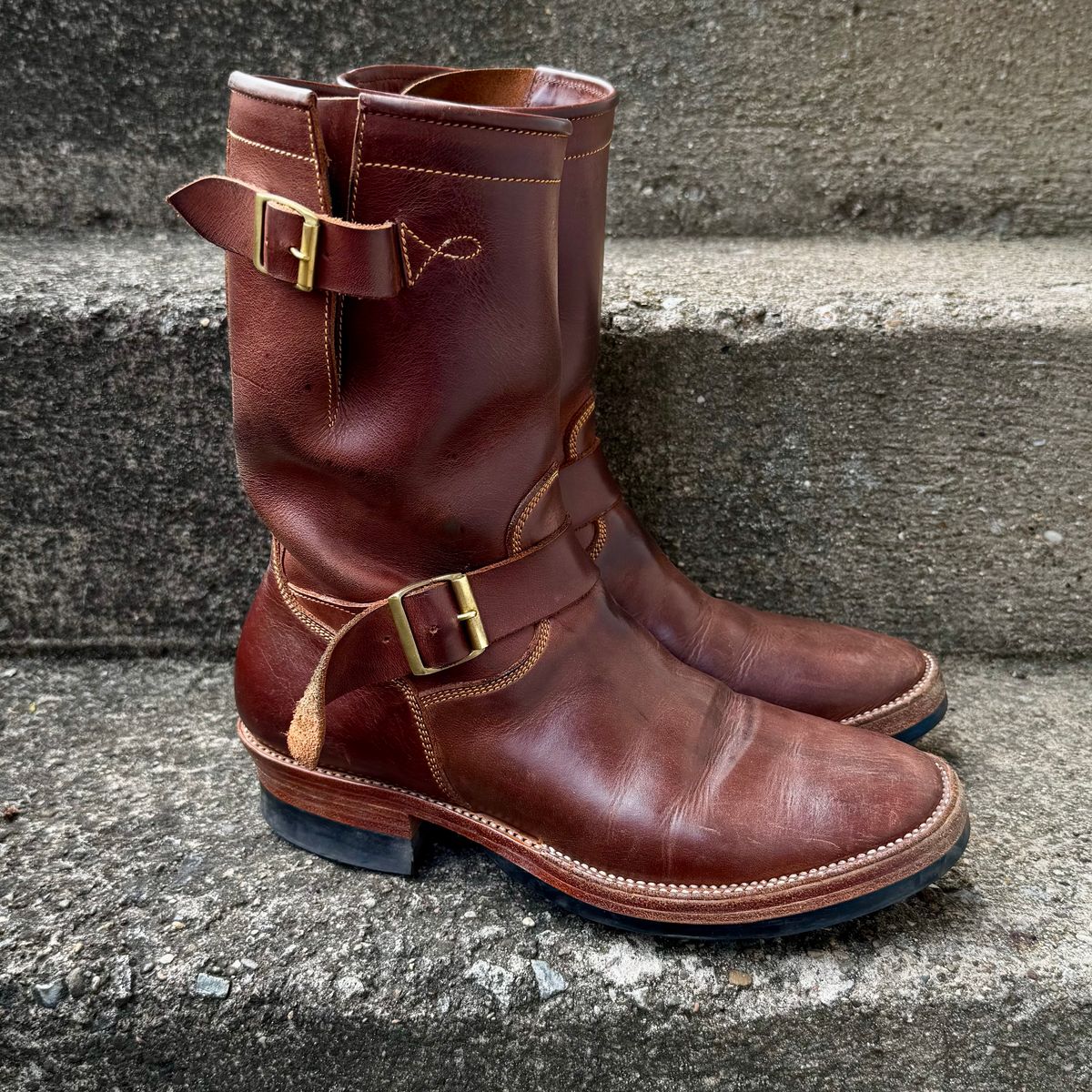 Photo by Leetsalot on April 4, 2026 of the Fortis Boots Tapak 2.0 Engineer Boots in Indonesian Medium Brown Pull Up.