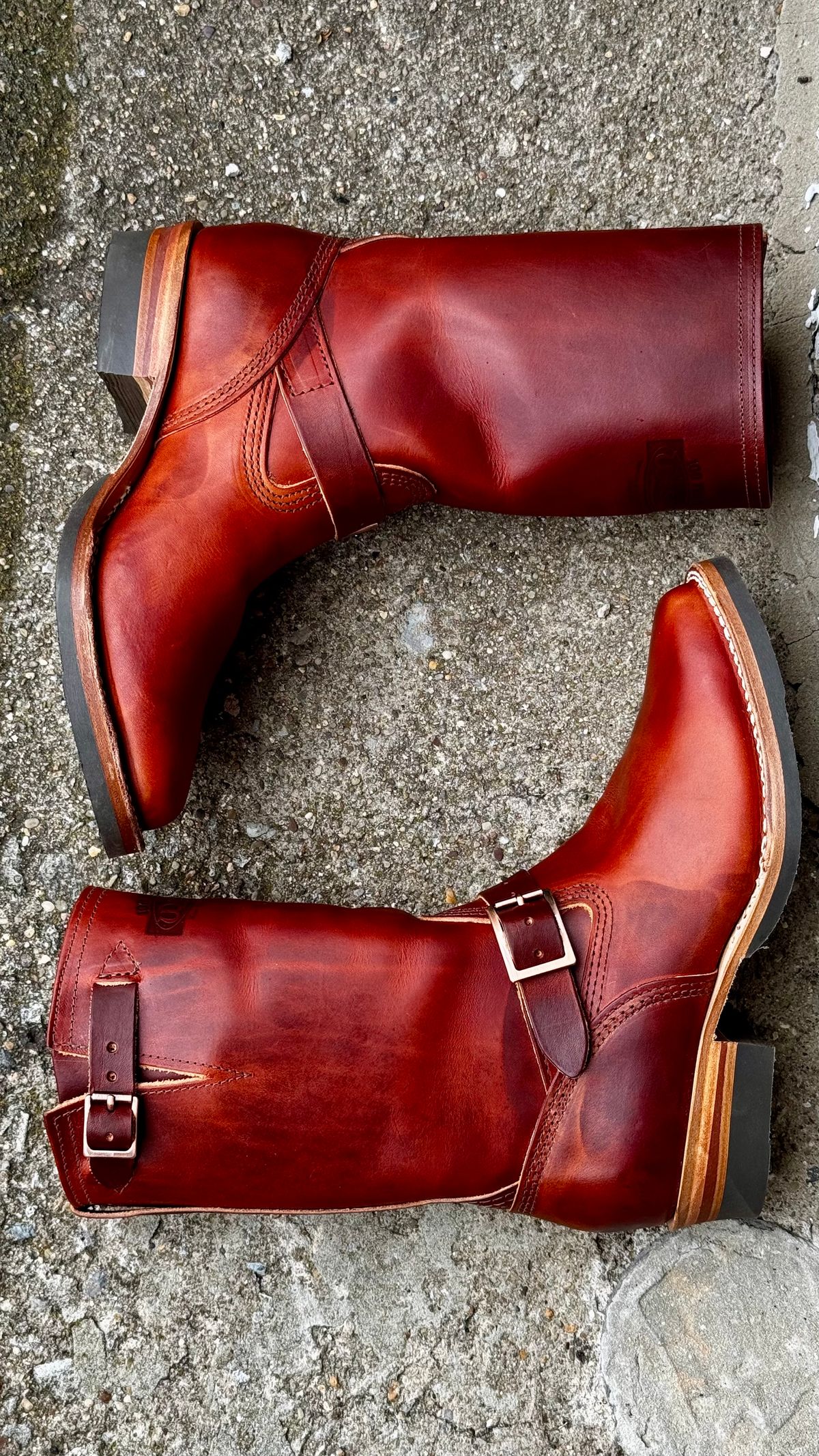 Photo by Leetsalot on October 2, 2024 of the Wesco Mister Lou in Wickett & Craig Tan Oiled Latigo.