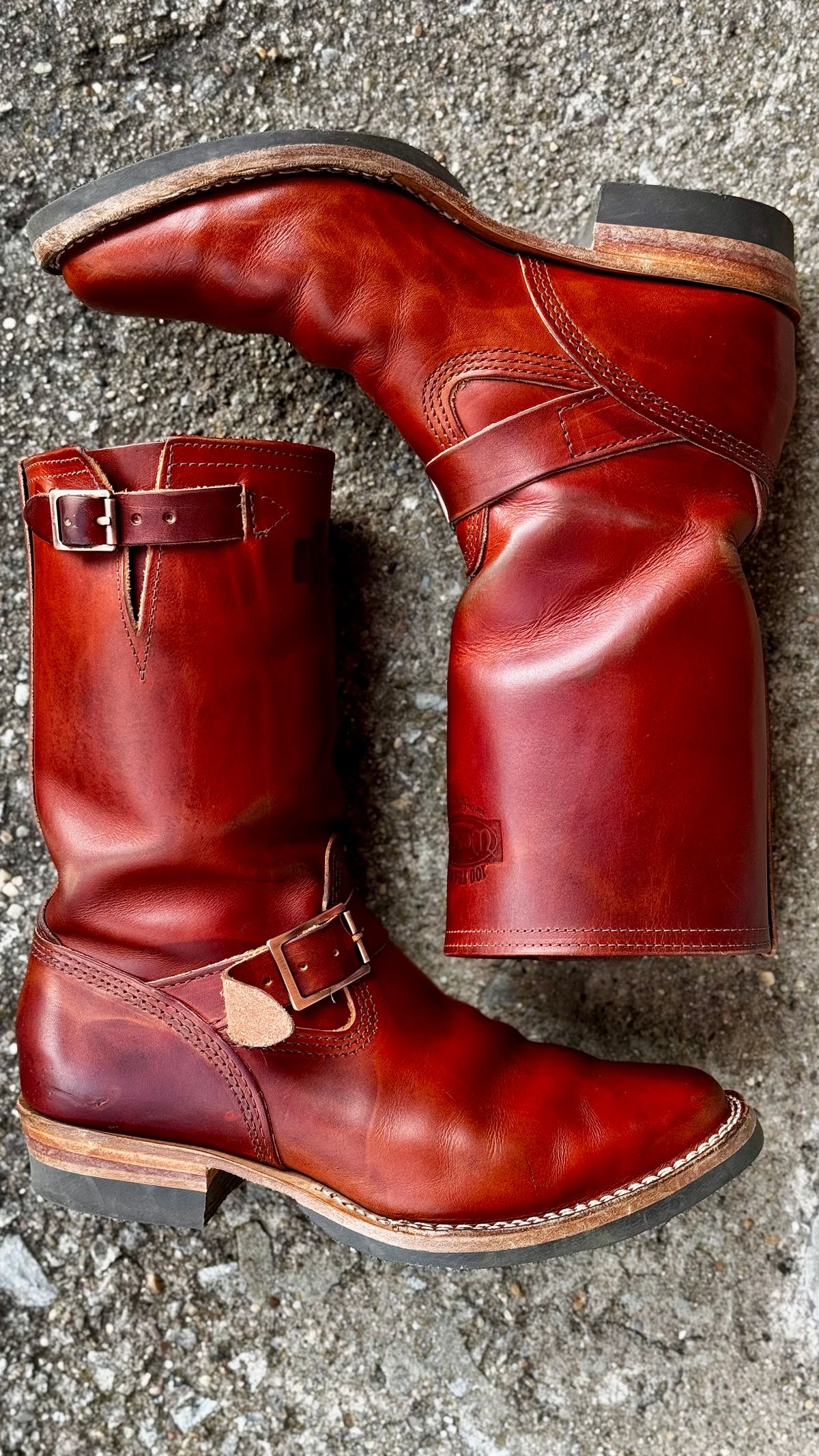 Photo by Leetsalot on December 6, 2024 of the Wesco Mister Lou in Wickett & Craig Tan Oiled Latigo.