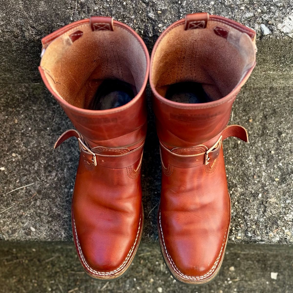 Photo by Leetsalot on December 6, 2024 of the Wesco Mister Lou in Wickett & Craig Tan Oiled Latigo.