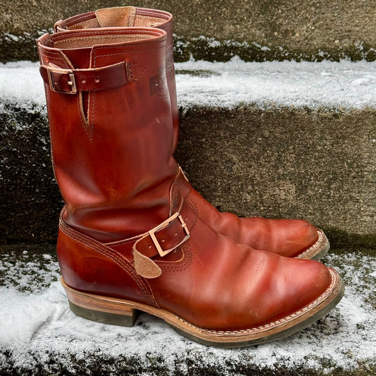Photo by Leetsalot on January 6, 2025 of the Wesco Mister Lou in Wickett & Craig Tan Oiled Latigo.