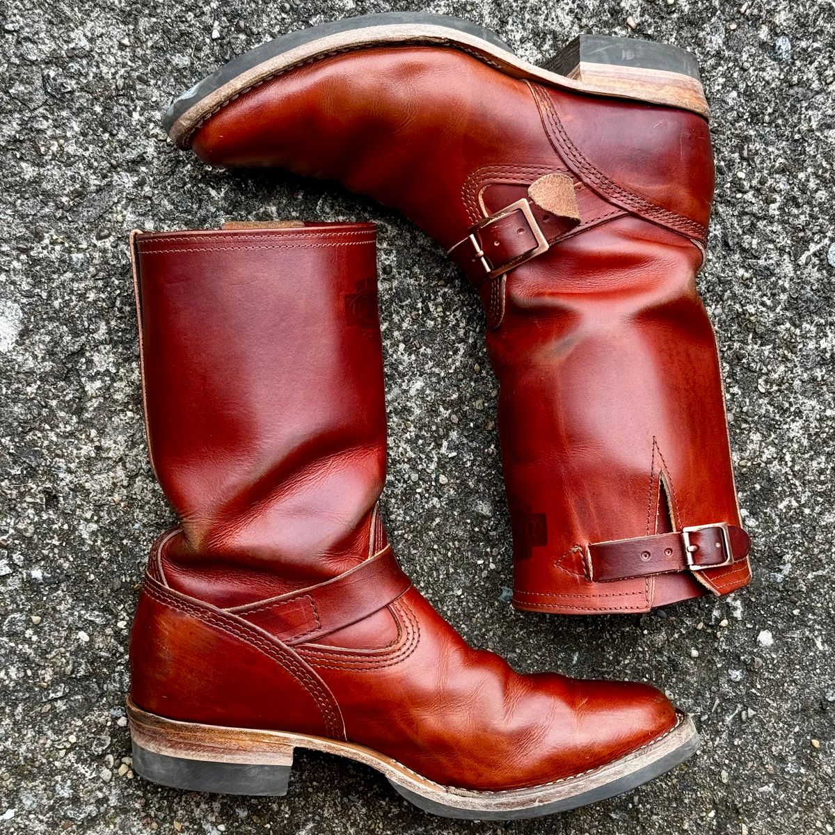 Photo by Leetsalot on February 3, 2025 of the Wesco Mister Lou in Wickett & Craig Tan Oiled Latigo.