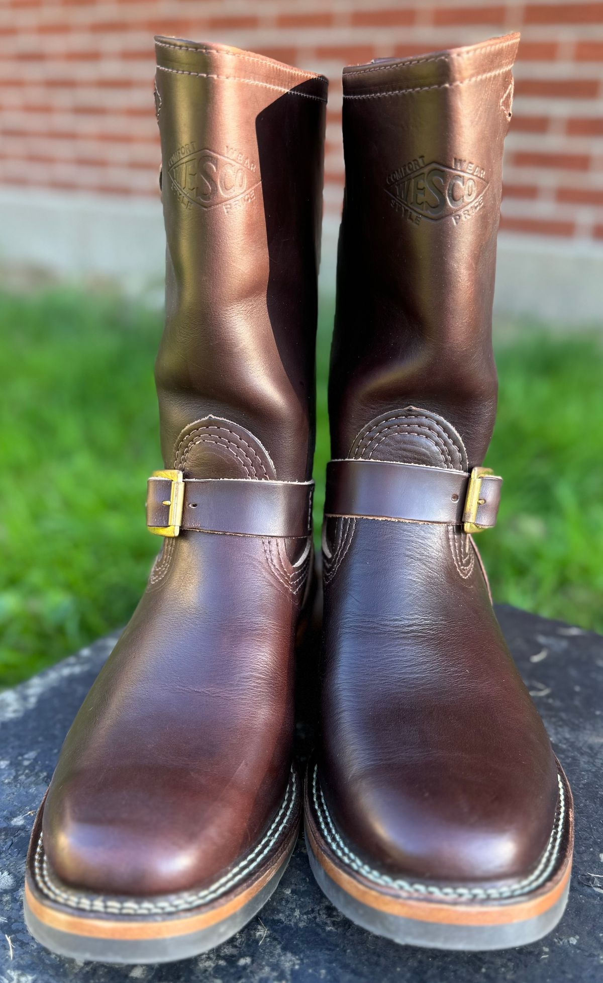 Photo by Leetsalot on October 1, 2023 of the Wesco Mister Lou in Horween Brown Chromexcel.