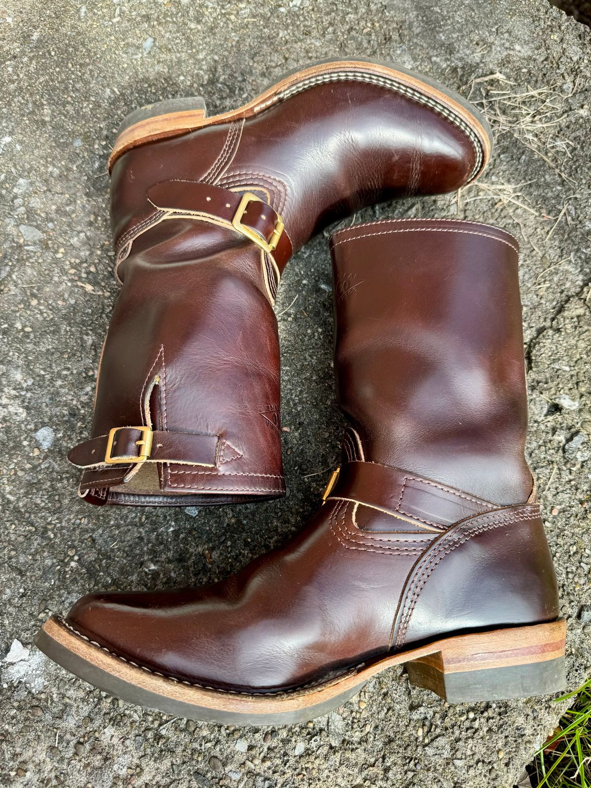 Photo by Leetsalot on November 4, 2023 of the Wesco Mister Lou in Horween Brown Chromexcel.