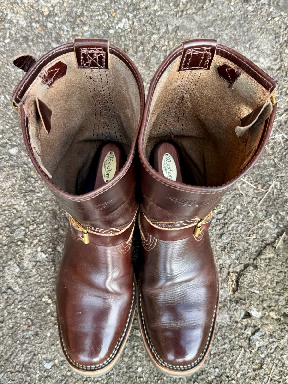 Photo by Leetsalot on November 4, 2023 of the Wesco Mister Lou in Horween Brown Chromexcel.