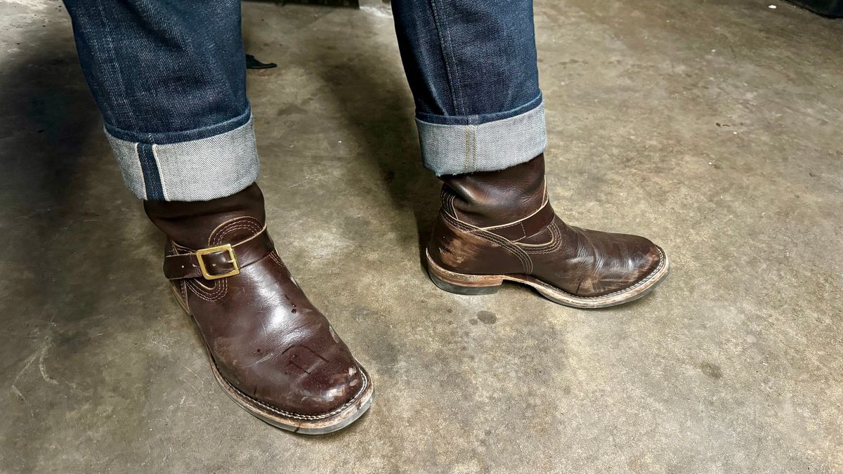 Photo by Leetsalot on February 6, 2024 of the Wesco Mister Lou in Horween Brown Chromexcel.