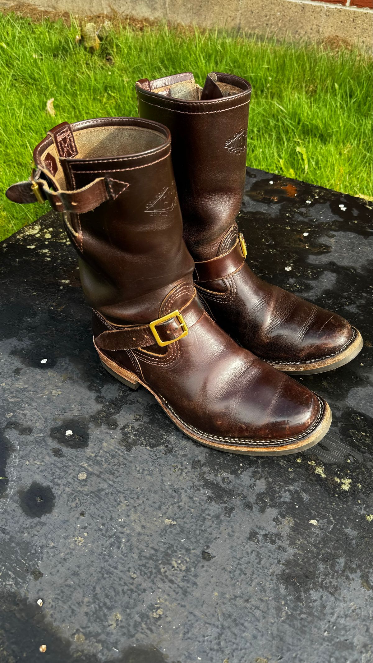 Photo by Leetsalot on April 4, 2024 of the Wesco Mister Lou in Horween Brown Chromexcel.