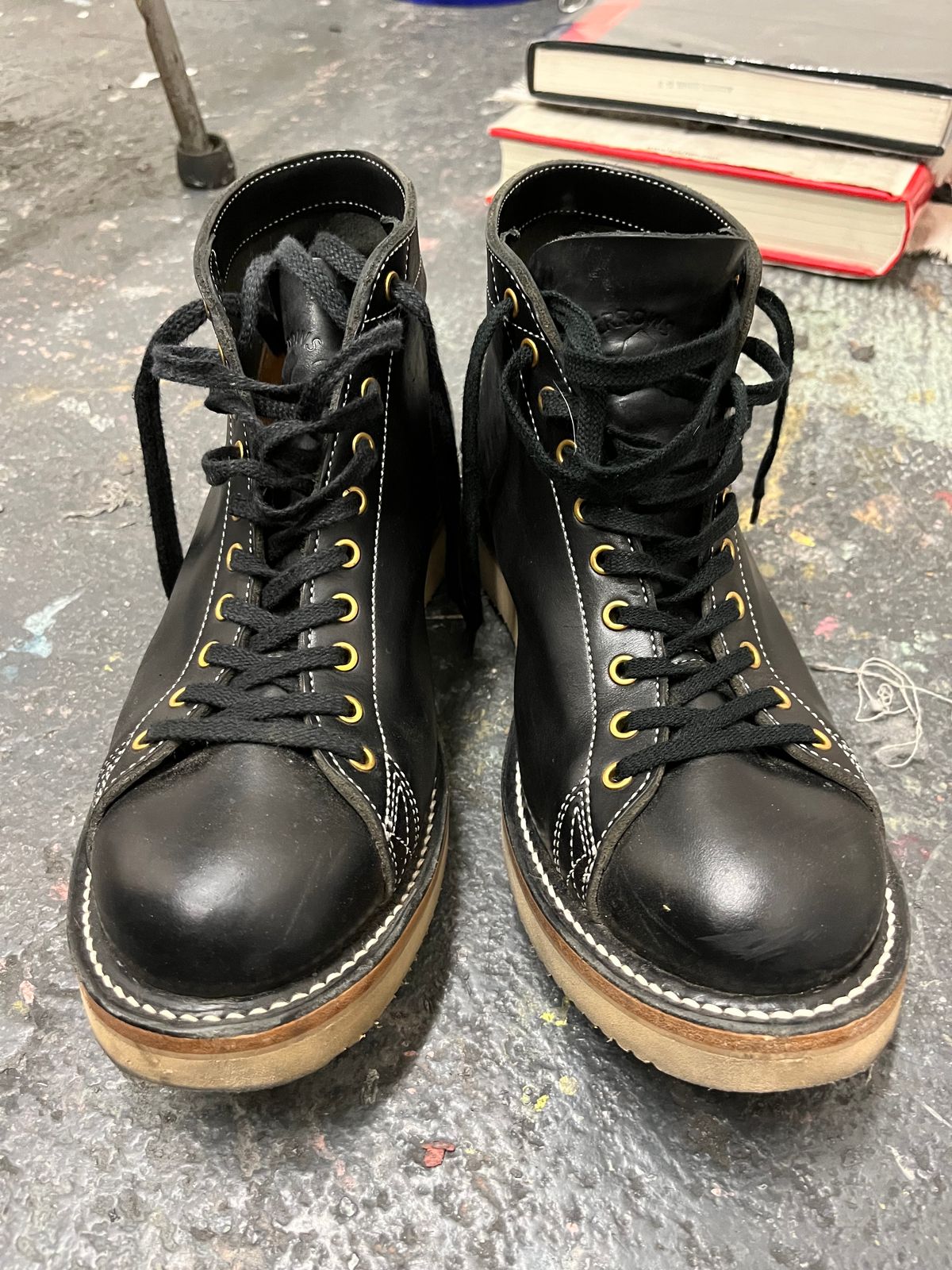 Photo by sweetlou on November 16, 2023 of the Zerrows Boneakers in Horween Chromexcel Overdyed Black.