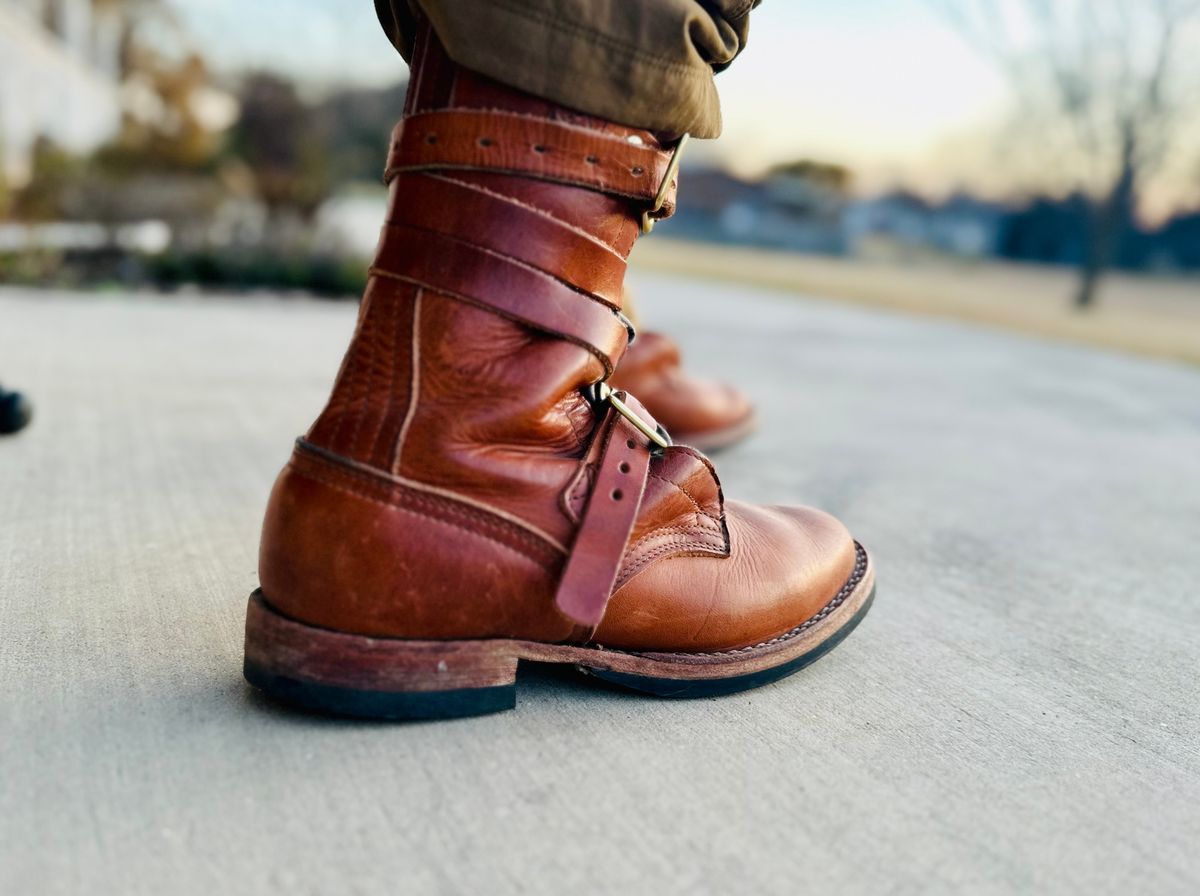 Photo by Bedrock on December 15, 2024 of the Nicks Heritage TankerPro in Horween Natural Dublin.