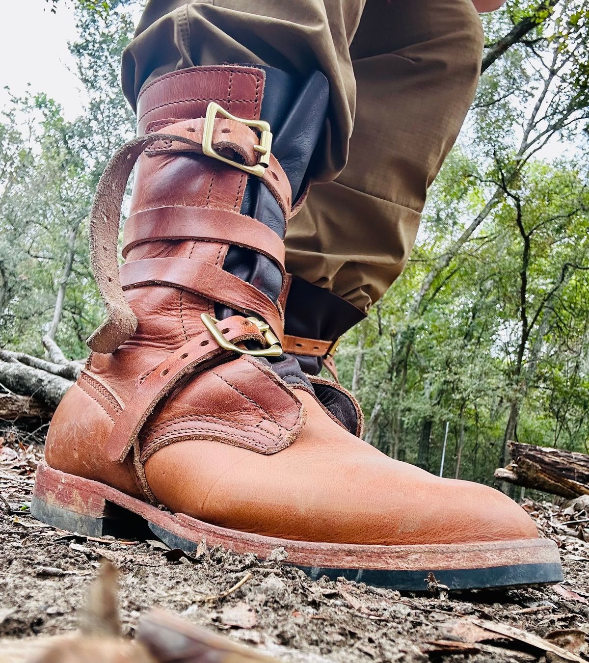 Photo by Bedrock on November 8, 2024 of the Nicks Heritage TankerPro in Horween Natural Dublin.
