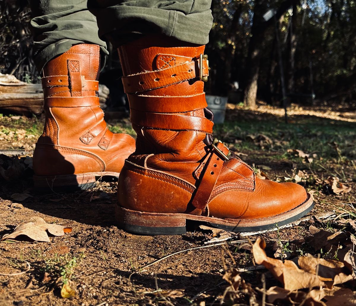 Photo by Bedrock on November 24, 2024 of the Nicks Heritage TankerPro in Horween Natural Dublin.