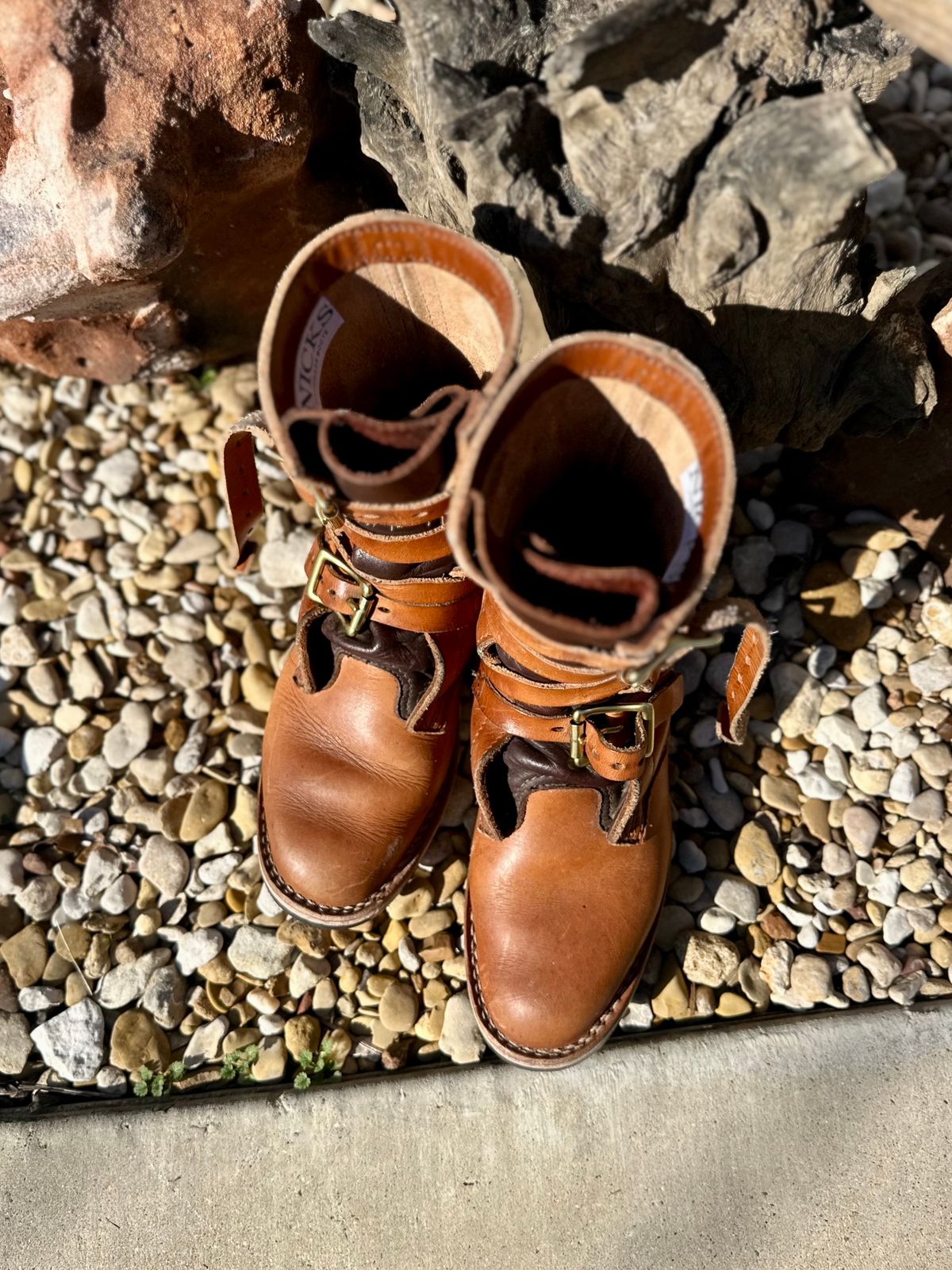 Photo by Bedrock on January 1, 2025 of the Nicks Heritage TankerPro in Horween Natural Dublin.