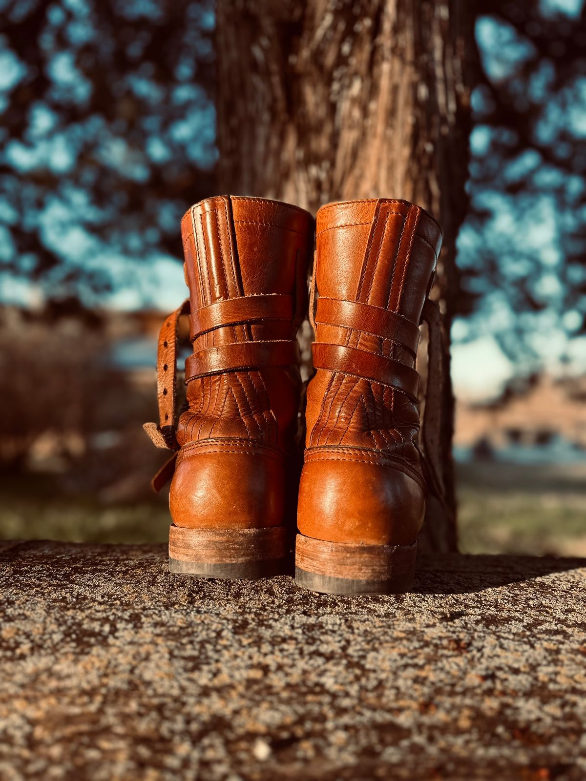 Photo by Bedrock on February 2, 2025 of the Nicks Heritage TankerPro in Horween Natural Dublin.