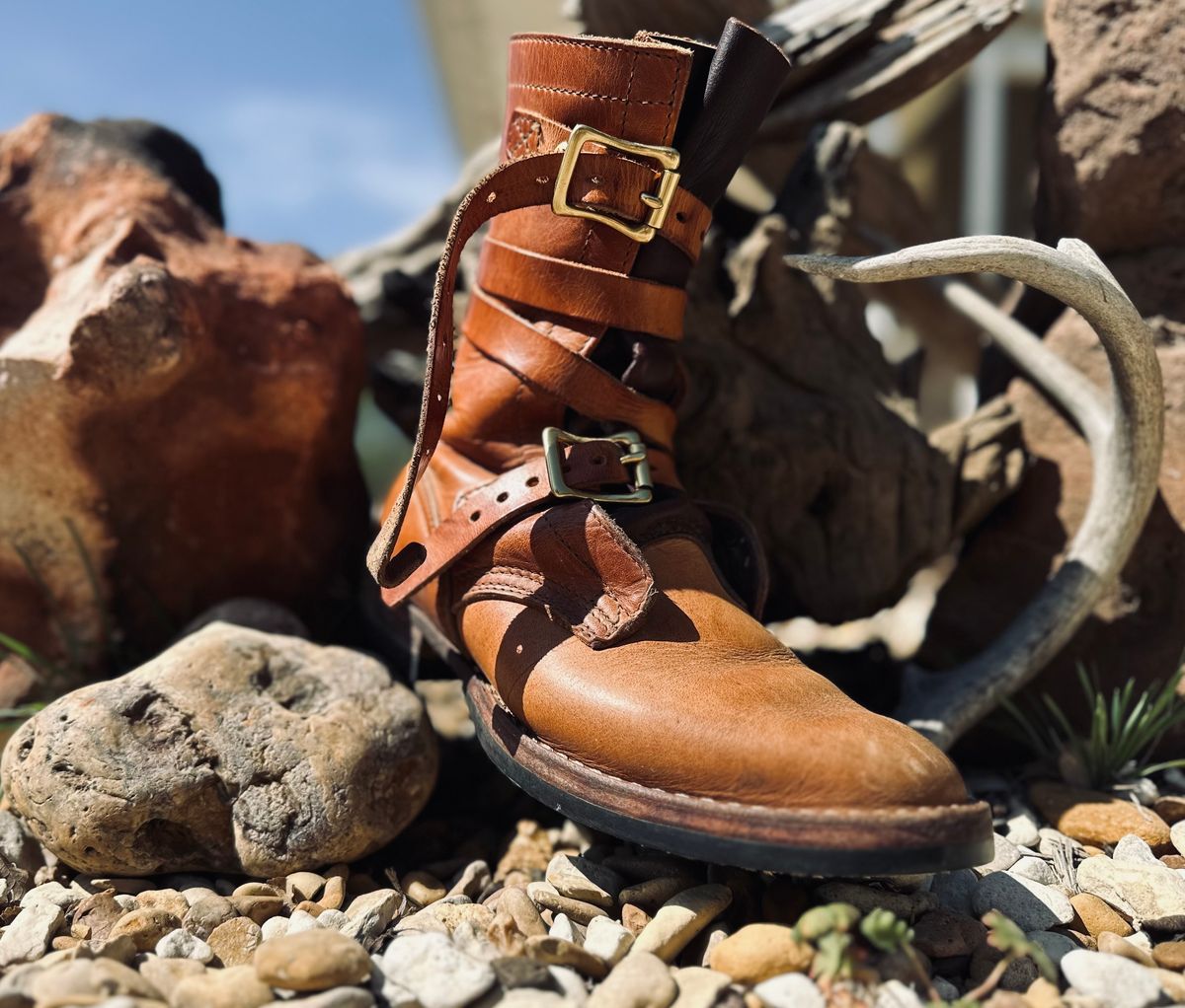Photo by Bedrock on March 31, 2025 of the Nicks Heritage TankerPro in Horween Natural Dublin.