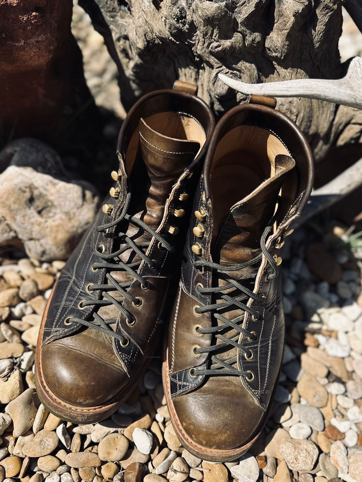 Photo by Bedrock on March 31, 2025 of the Sagara Cordmaster in Badalassi Carlo Oliva Minerva Overdyed Black.