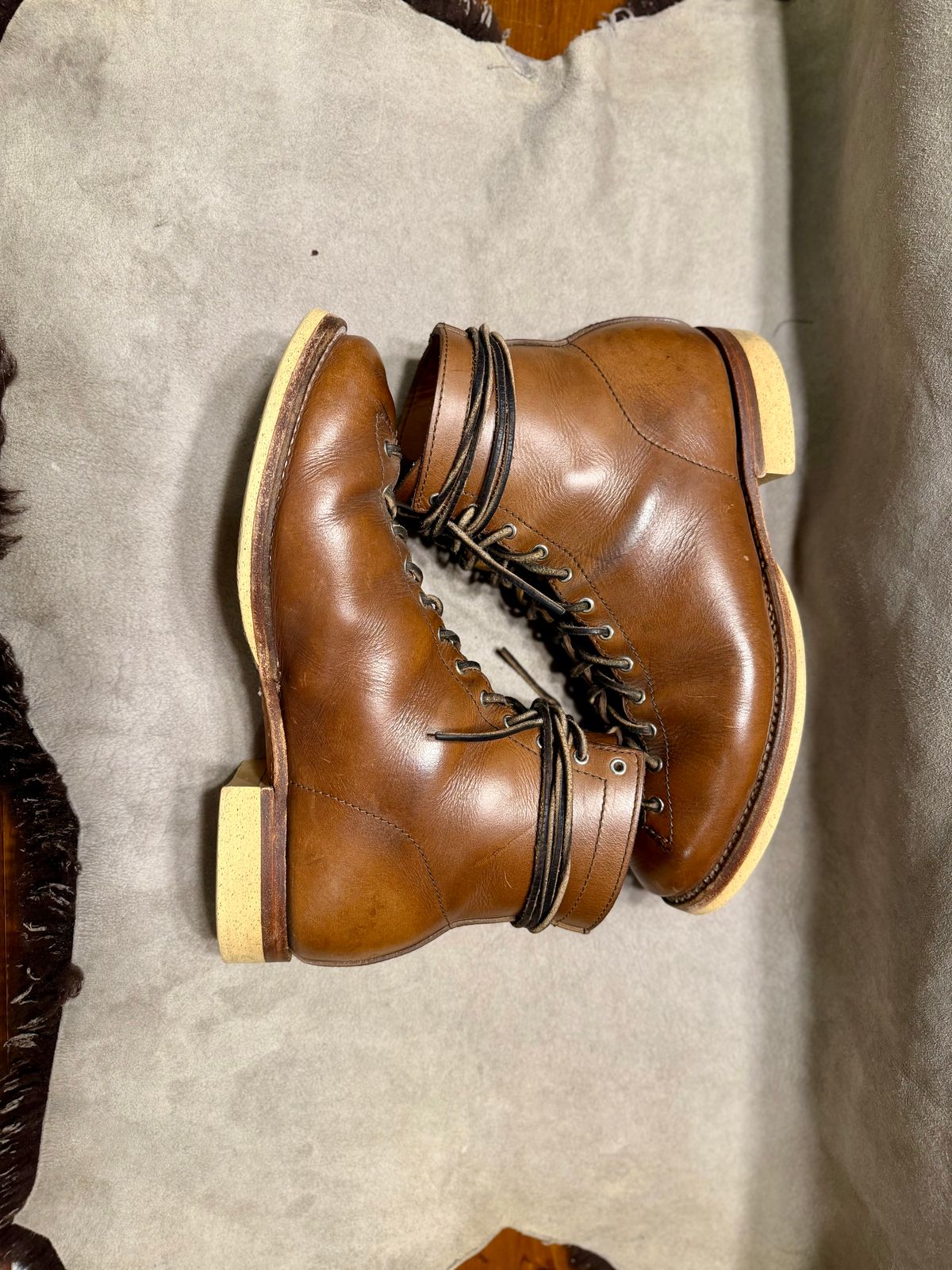 Photo by Bedrock on February 15, 2026 of the Oldspeed MFG Wholecut Monkey in Horween Natural Chromexcel.