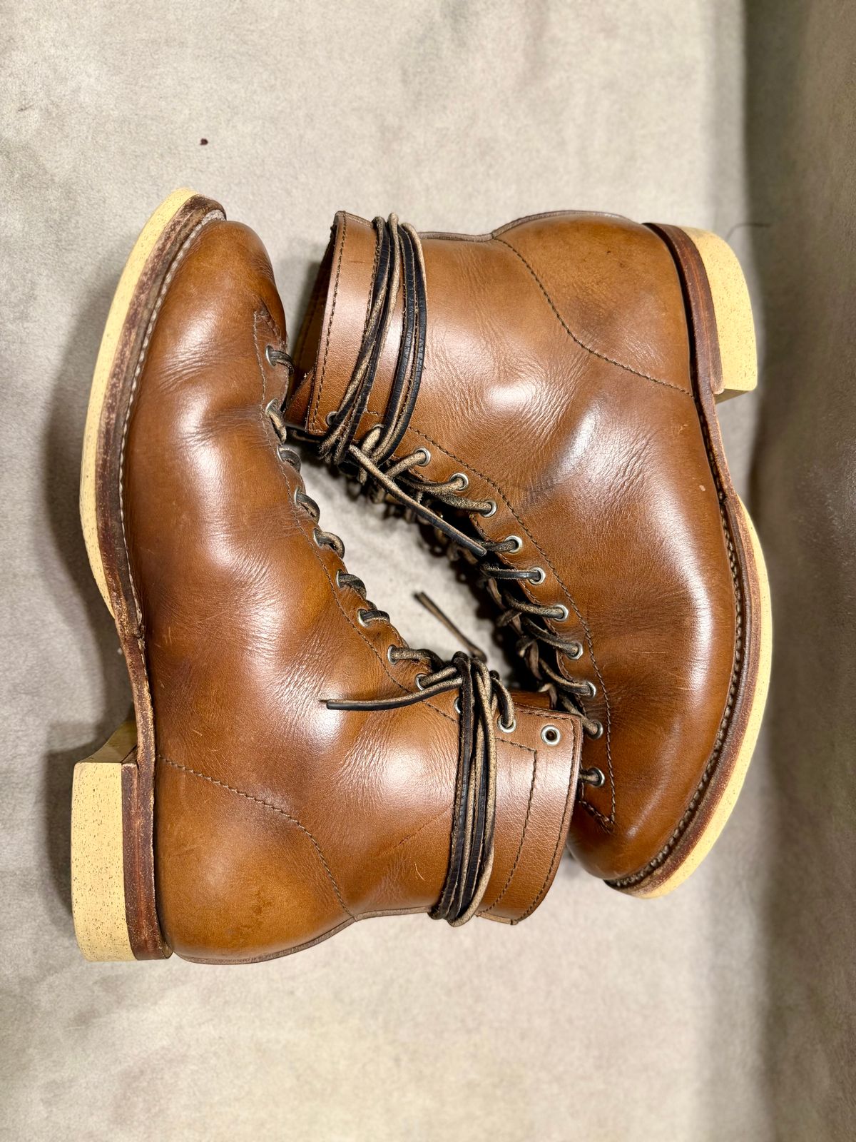 Photo by Bedrock on February 15, 2026 of the Oldspeed MFG Wholecut Monkey in Horween Natural Chromexcel.