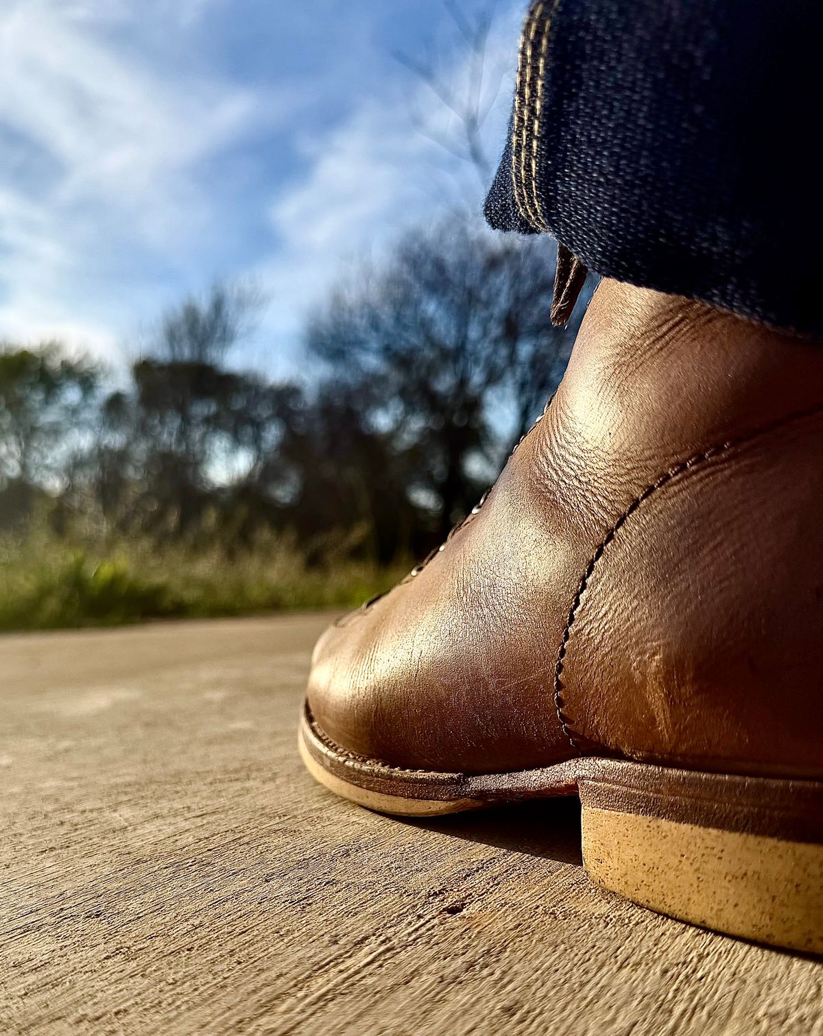 Photo by Bedrock on March 18, 2026 of the Oldspeed MFG Wholecut Monkey in Horween Natural Chromexcel.