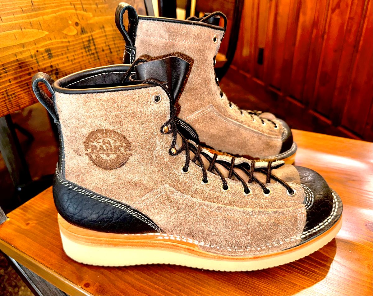 Photo by Bedrock on September 11, 2023 of the Frank's Boots Monkey Boot in Grey And Black Montana Bison.