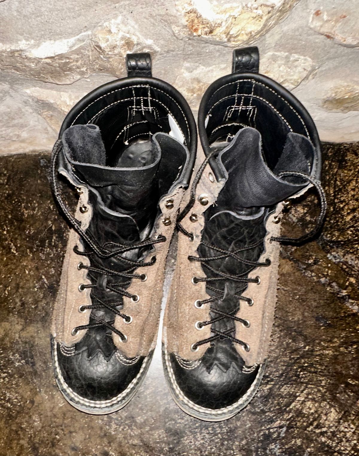 Photo by Bedrock on February 2, 2024 of the Frank's Boots Monkey Boot in Grey And Black Montana Bison.